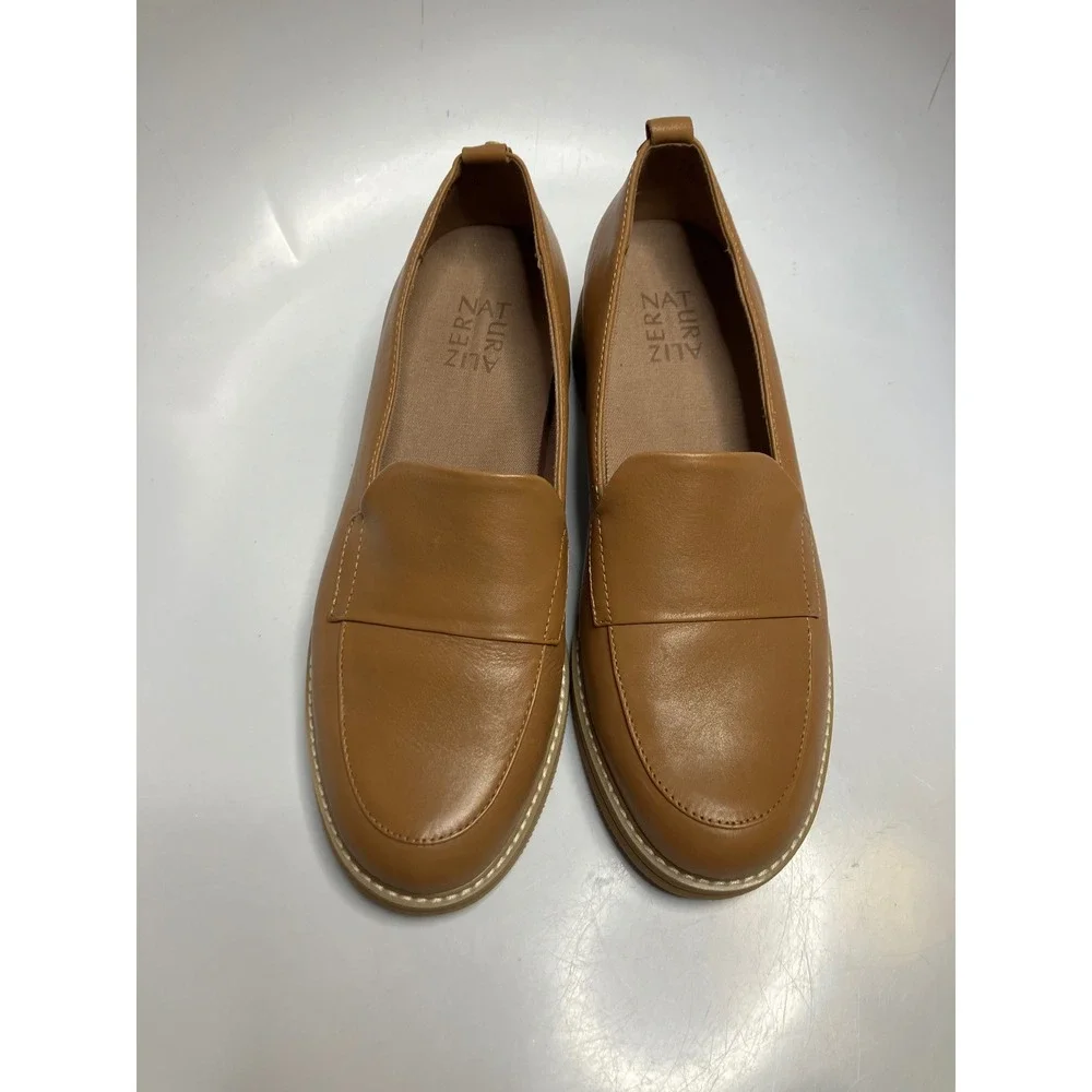 Naturalizer taylin leather loafers women size 8.5 trendy neutral business casual